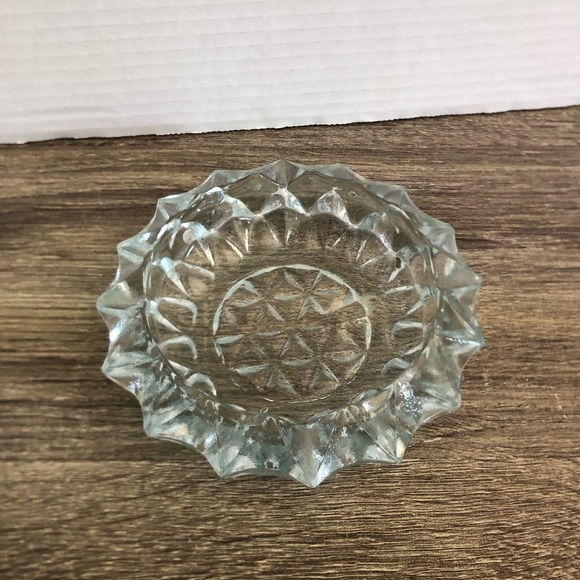 Vtg Clear Pressed Glass Ashtray - Picture 1 of 14